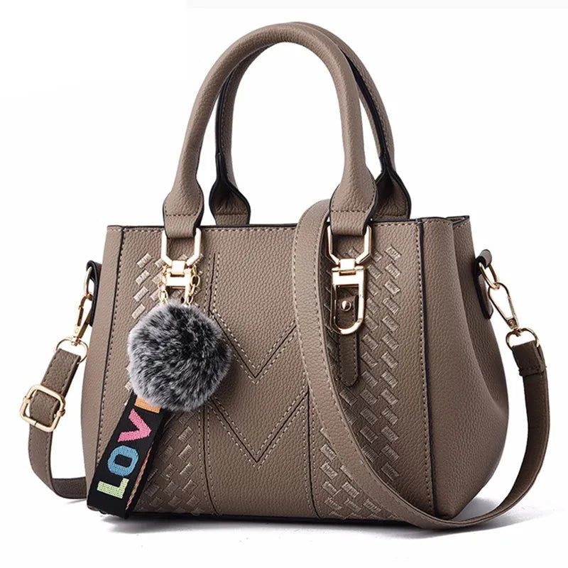 Bolsa De Couro Feminina Giovanna -  - bolsa, bolsa de couro feminina, bolsa feminina, bolsa feminina de couro, bolsa feminina de couro arezzo, bolsa feminina de couro em promoção, bolsa feminina de couro legítimo, bolsa feminina de couro mole, bolsas femininas, comprar bolsa feminina de couro