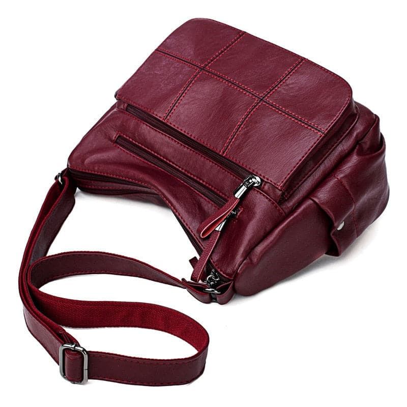 Bolsa Feminina de Couro Loox - Bolsas - bolsa couro, bolsa couro feminina, bolsa couro preta, bolsa de couro, bolsa de couro feminina, bolsa de couro legítimo, bolsa em couro, bolsa feminina couro, bolsas femininas de couro, bolsas femininas de couro em promoção