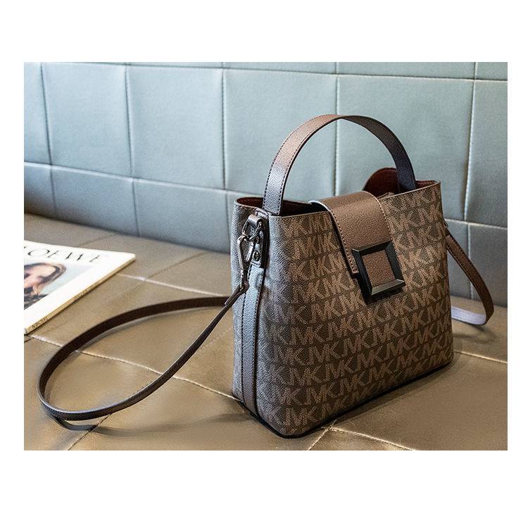 Bolsa Transversal Feminina Finesse Vogue - Zellum