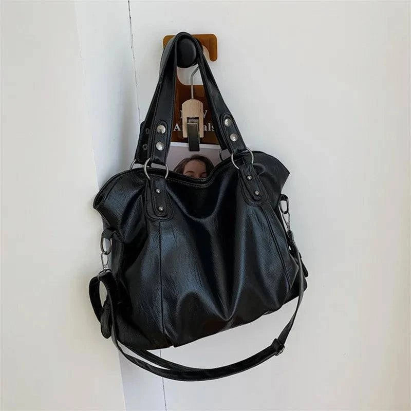 Bolsa Feminina Grande Feita Em Couro Preto - Zellum