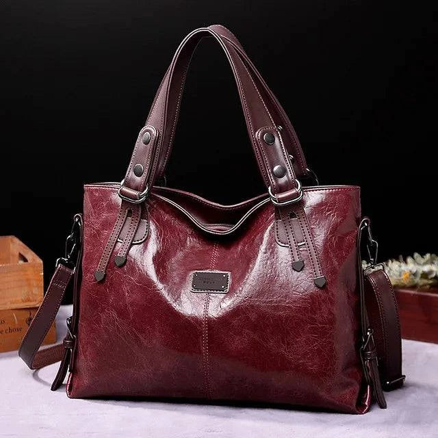 Bolsa Feminina de Ombro Clássica em Couro Envernizado Vermelho - Zellum